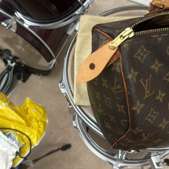 Authentic LV speedy 30 Bag or will trade if you have nice bag same value LV Bag - Picture 8 of 9